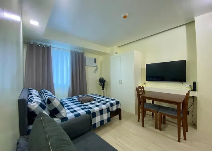 Rhinz Brylle Staycation #10 Apartamento